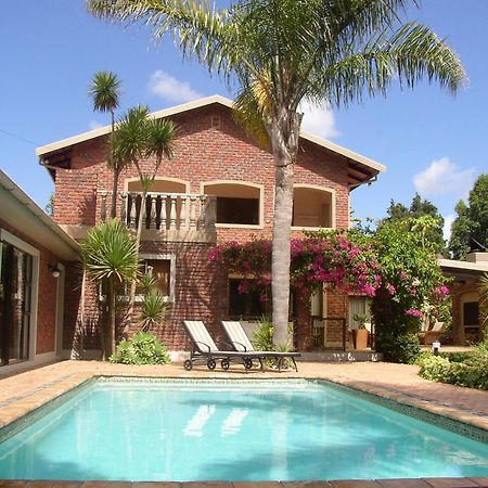 Aziza Guest House George Exterior foto