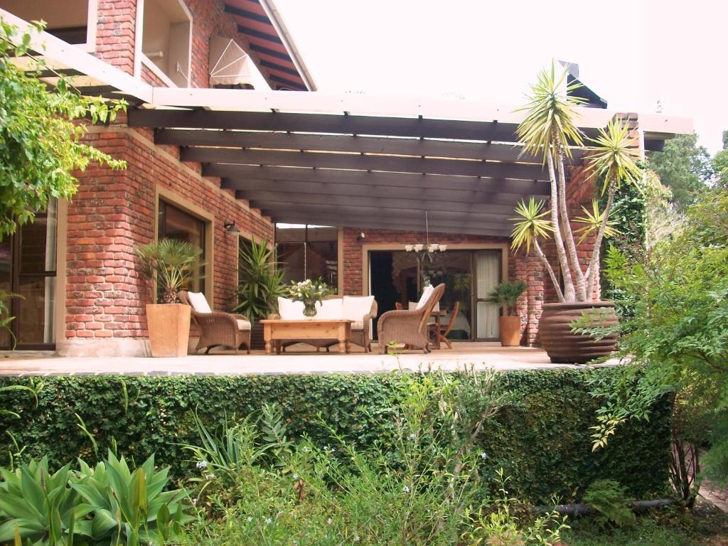 Aziza Guest House George Exterior foto