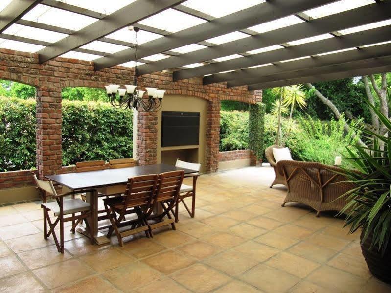Aziza Guest House George Exterior foto