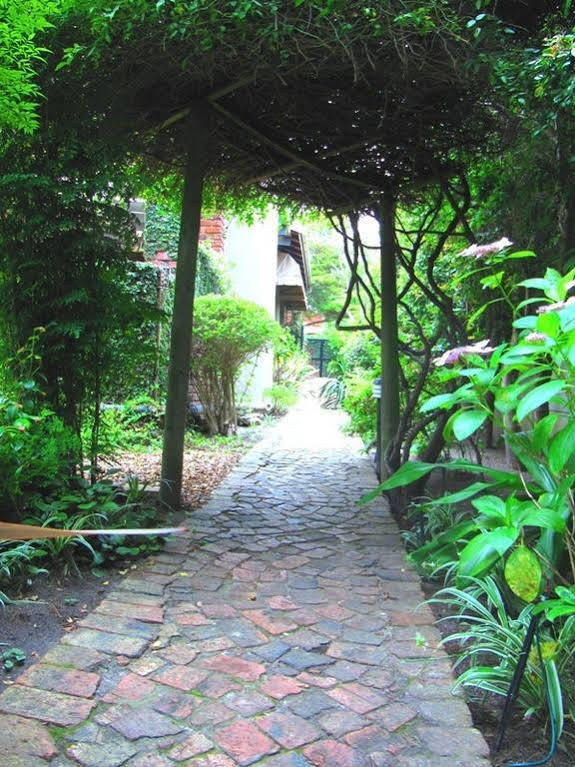 Aziza Guest House George Exterior foto
