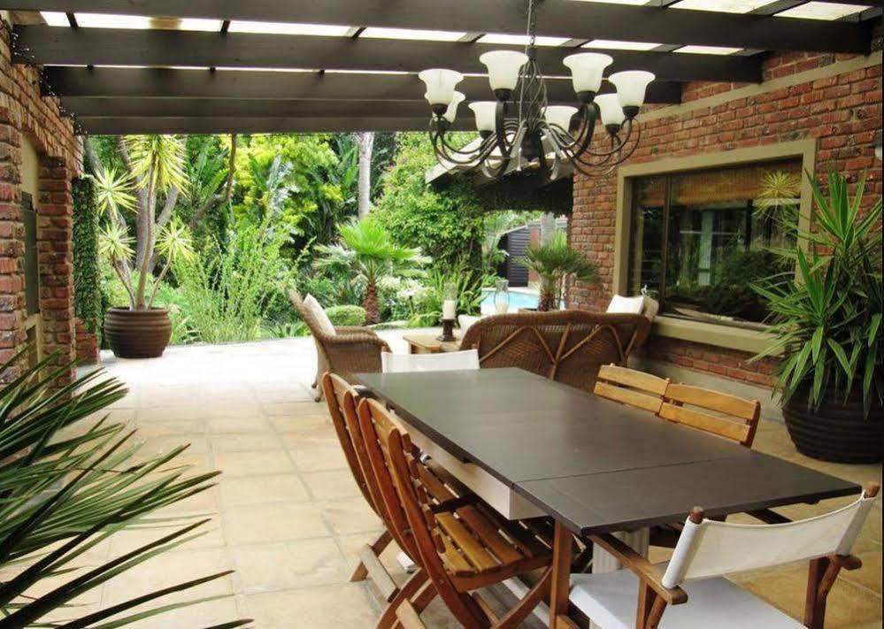 Aziza Guest House George Exterior foto
